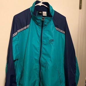 Retro Nike Windbreaker Jacket